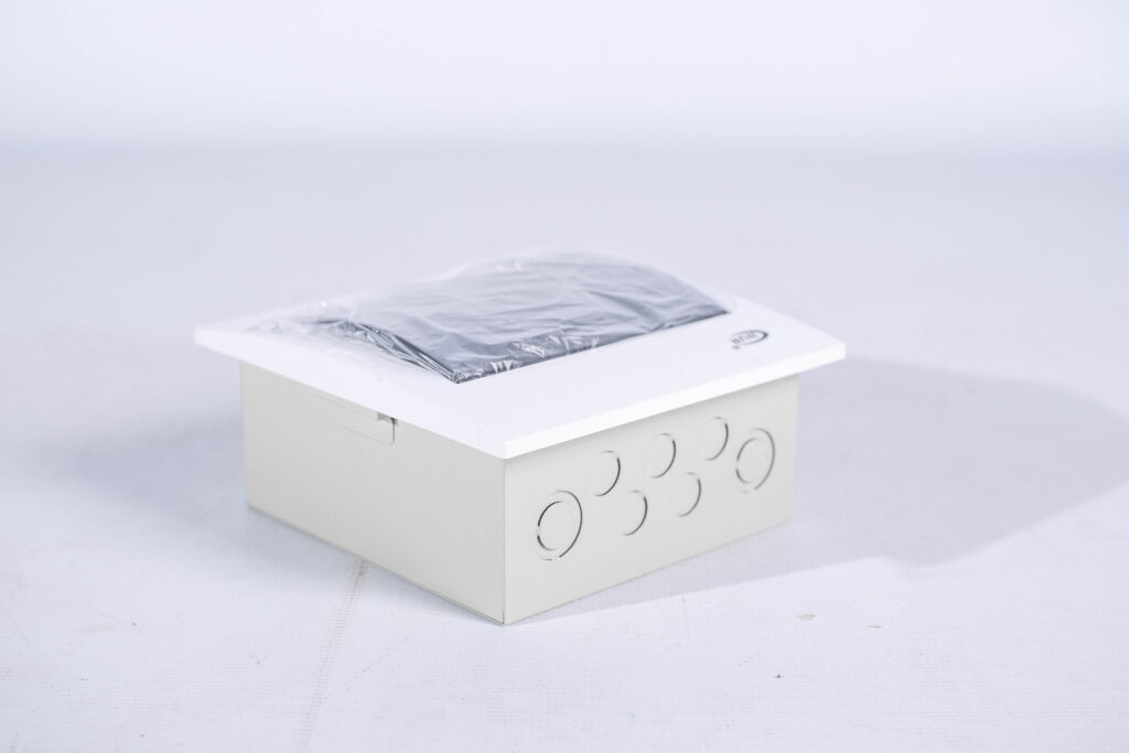 Nur Db Din Rail 8W Flush