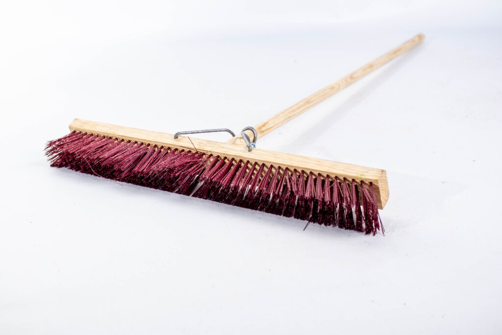 Platform Broom Stiff 600mm