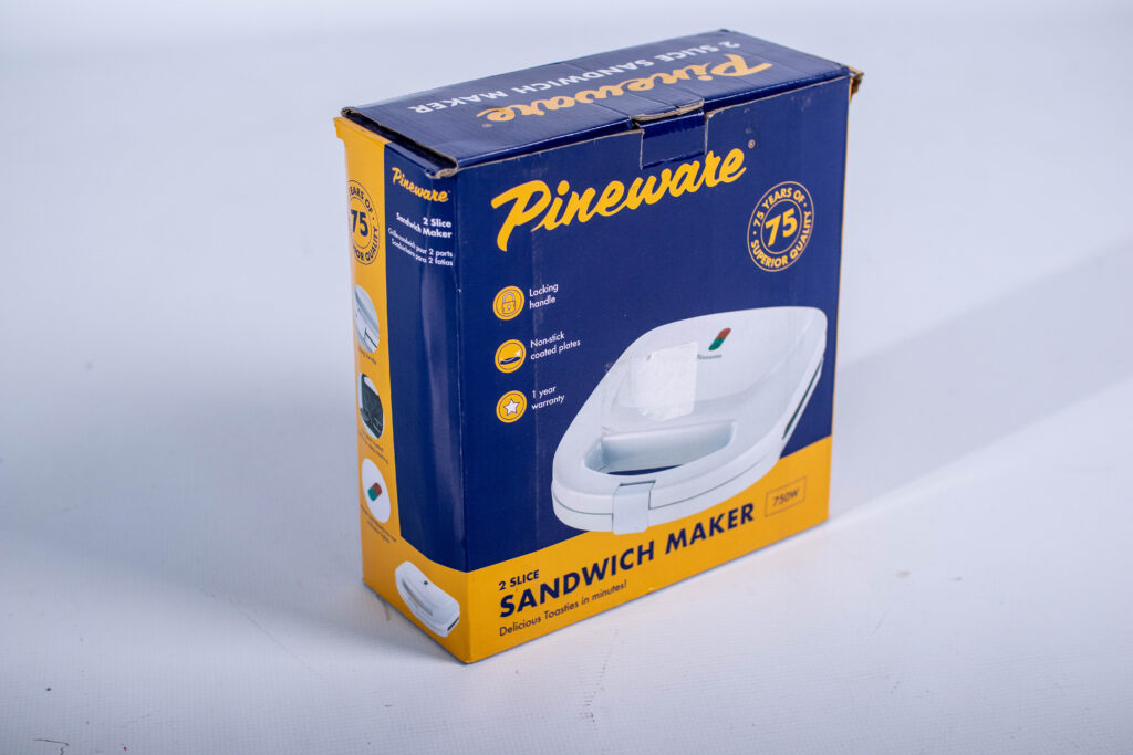 Sandwich Maker 2 Slice Pinaware