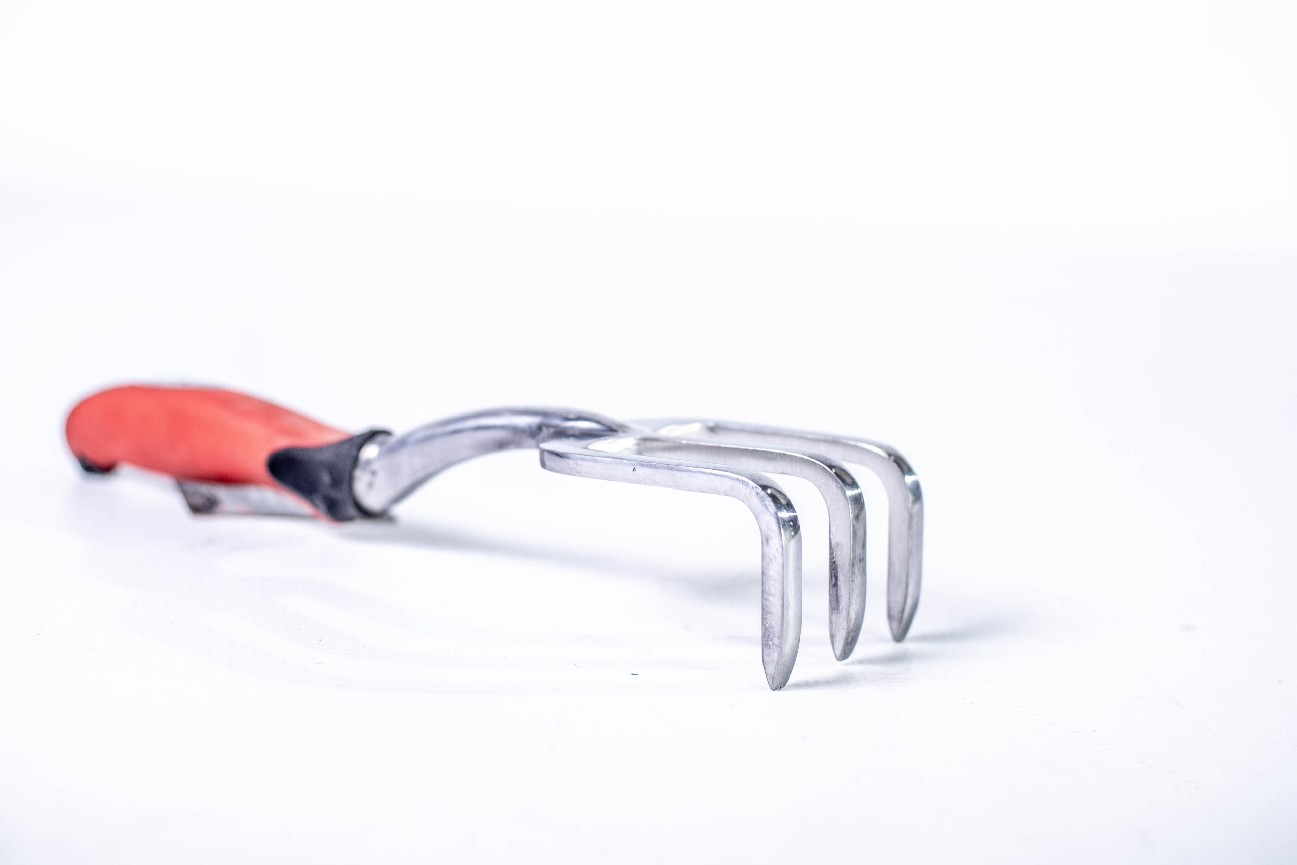 Hand 3 Prong Cultivator Bruno